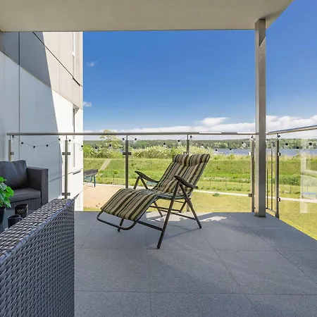 Modern With Terrace, Swimming Pool And Parking By Renters * Zegrze Poludniowe