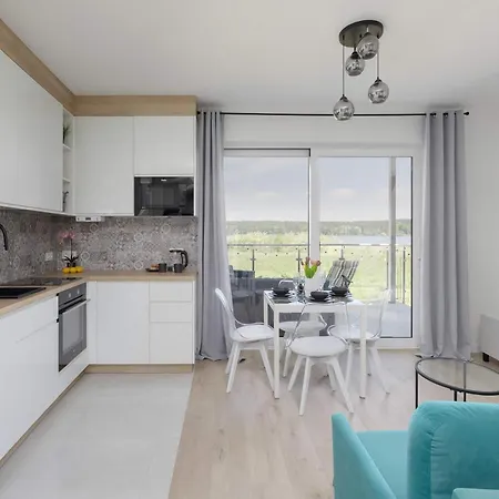 Modern With Terrace, Swimming Pool And Parking By Renters شقة Zegrze Poludniowe