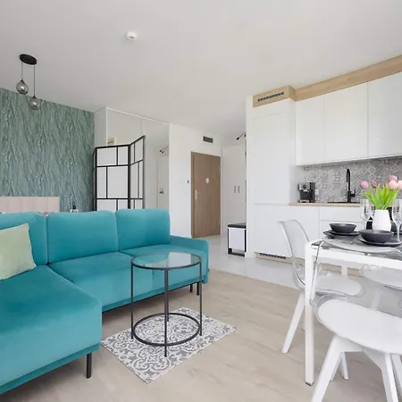 Modern With Terrace, Swimming Pool And Parking By Renters *