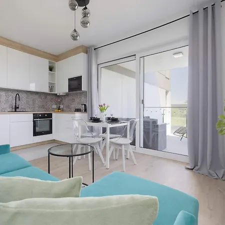 Modern With Terrace, Swimming Pool And Parking By Renters *