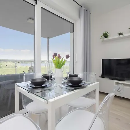Modern With Terrace, Swimming Pool And Parking By Renters * Zegrze Poludniowe