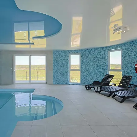 Modern With Terrace, Swimming Pool And Parking By Renters * Zegrze Poludniowe