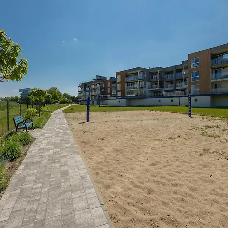 Modern With Terrace, Swimming Pool And Parking By Renters * Zegrze Poludniowe